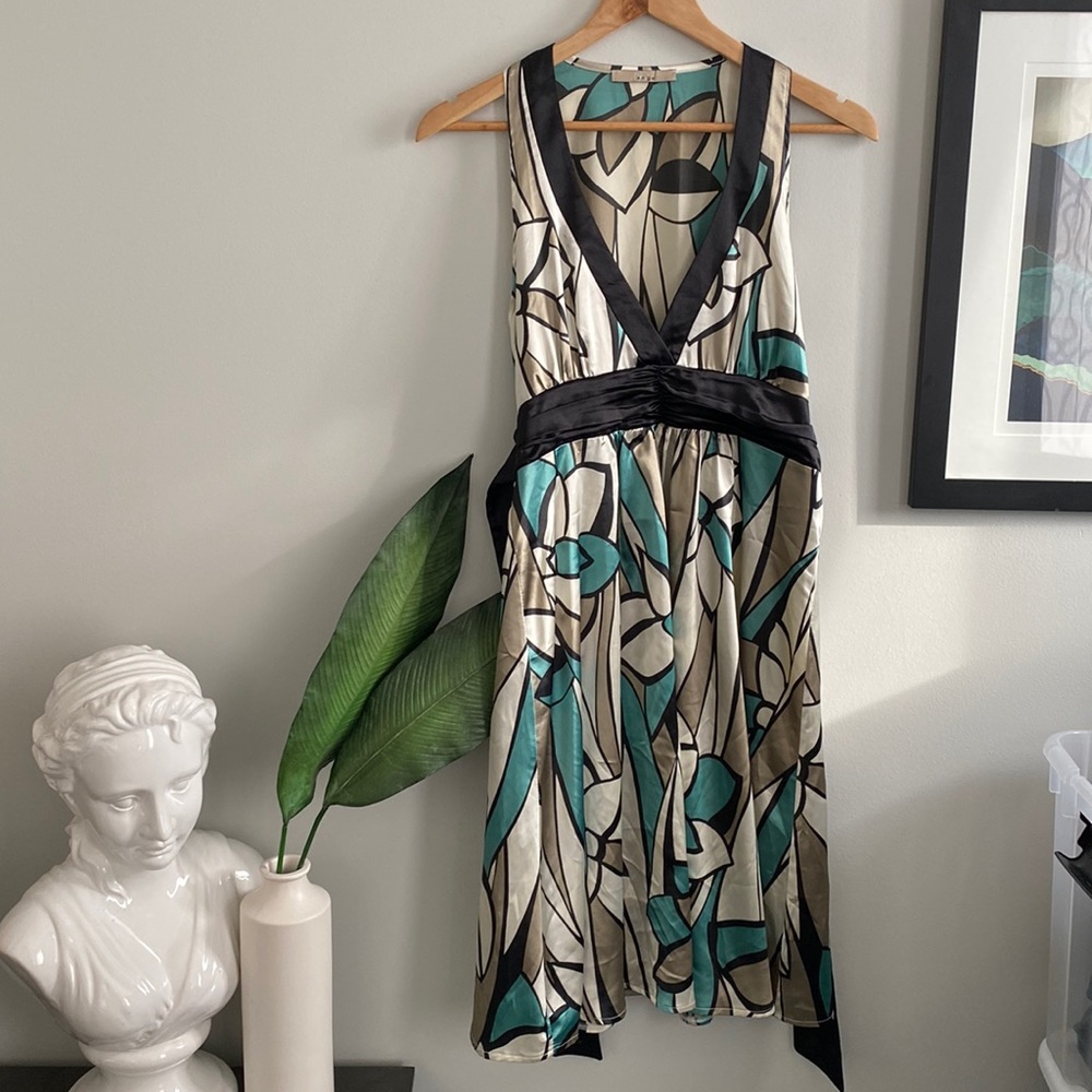 Y2K Does 60s Silky Tie Back Patterned Dress